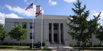 The entrance to the Maries County Courthouse, where the Maries County Job Center is located. 